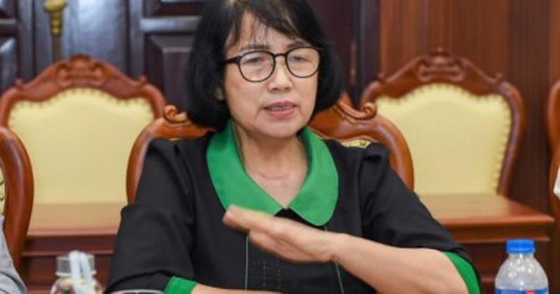 Hình ảnh minh họa tác động của Nghị định 24/2012/NĐ-CP đến thị trường vàng Việt Nam năm 2013, có thể bao gồm hình ảnh đồng vàng SJC hoặc trụ sở NHNN.